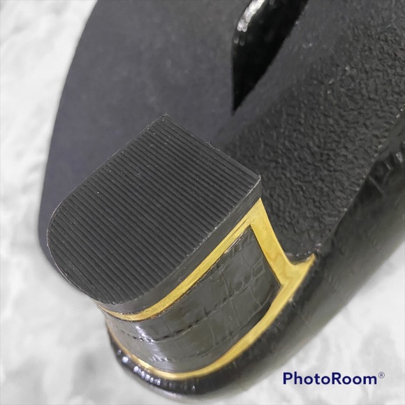 J. Renee Black Reptile Skin Patterned Shoes - Picture 7 of 9